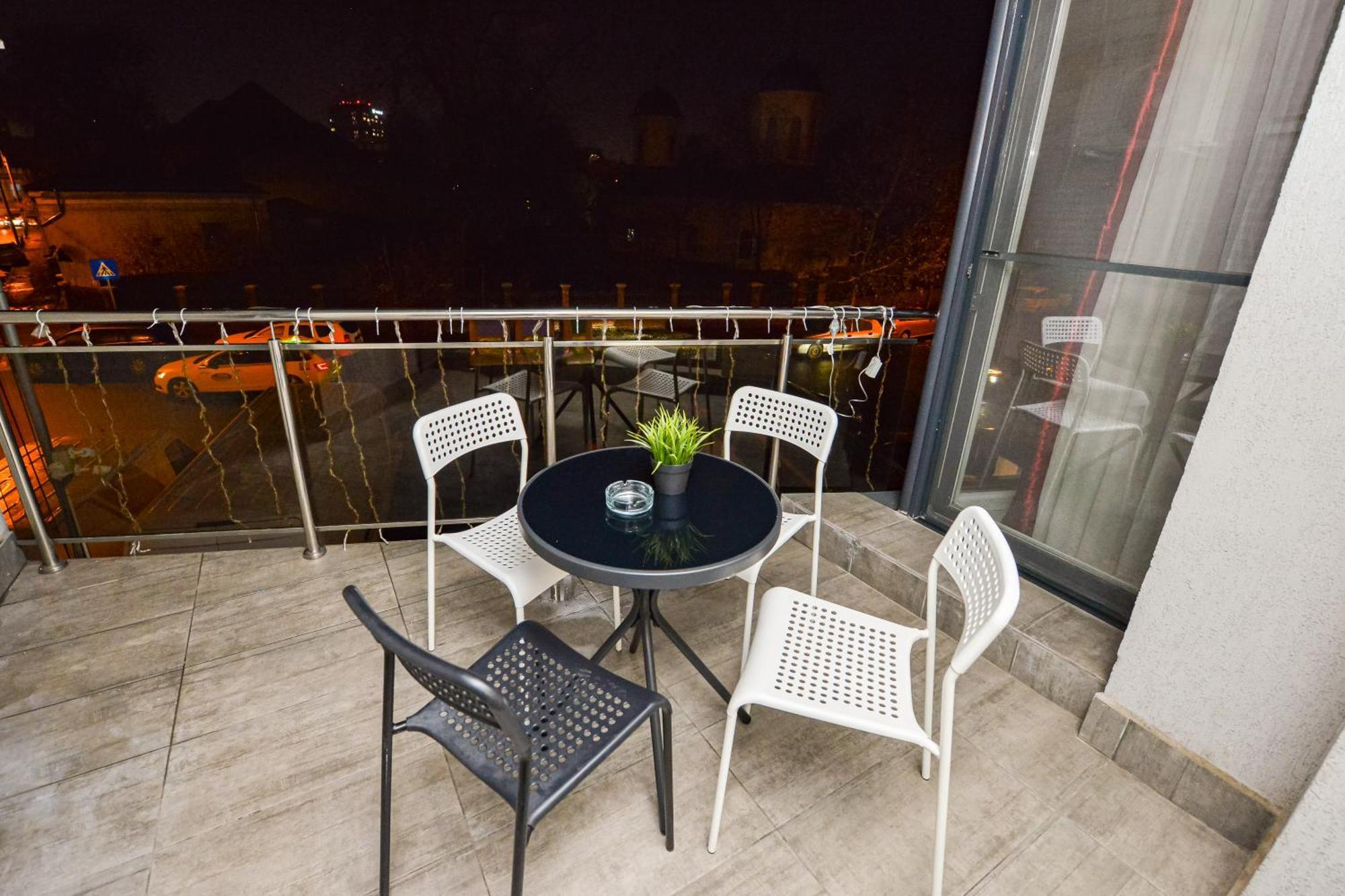 Pierre Cardin Deluxe Apartment With Terrace By Magniflex Bucarest Exterior foto
