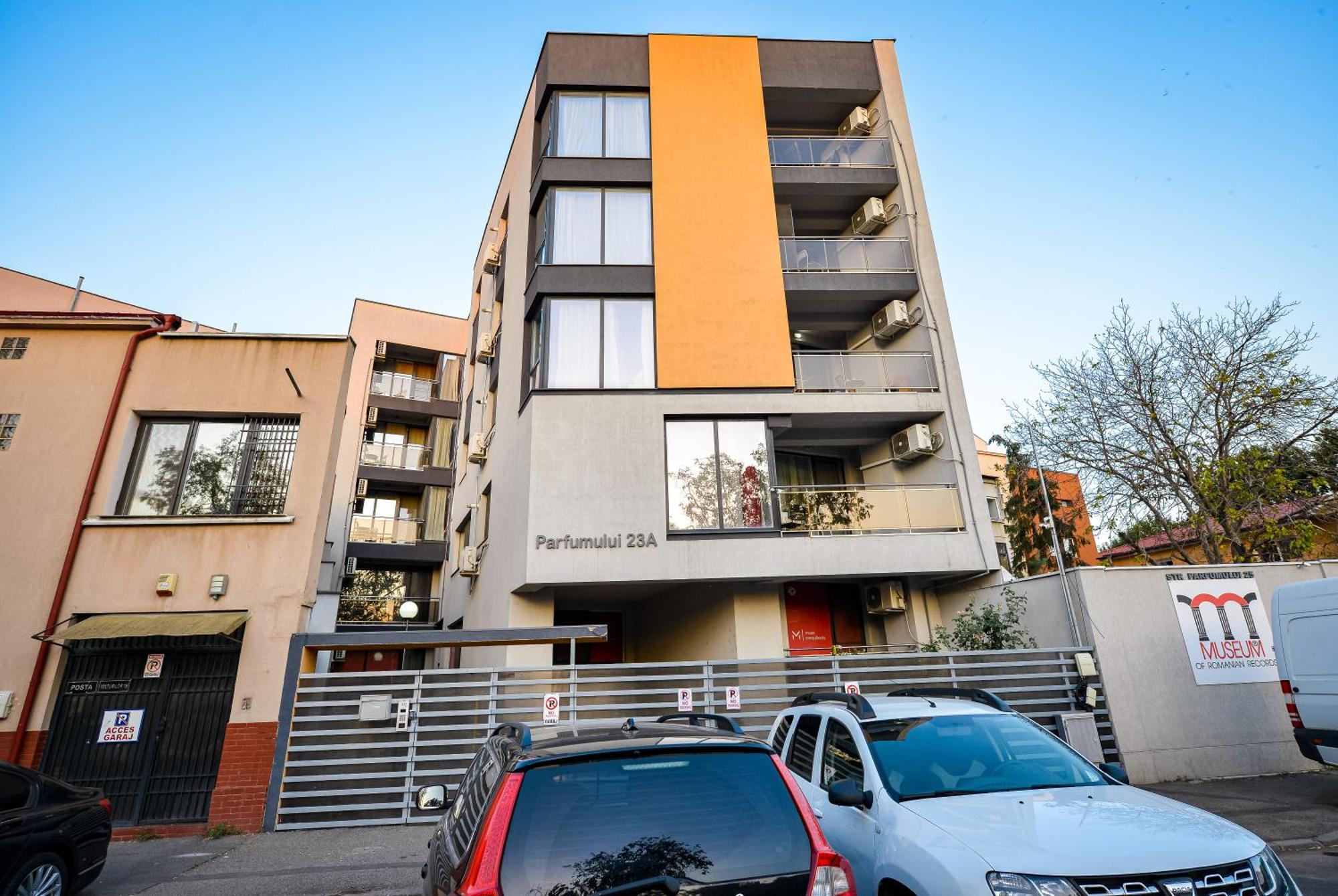 Pierre Cardin Deluxe Apartment With Terrace By Magniflex Bucarest Exterior foto